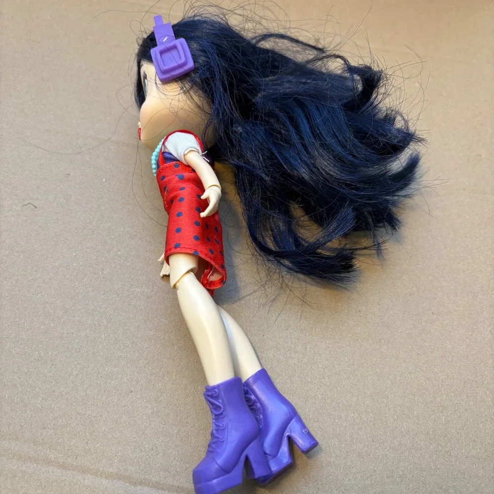 Boxy Girls‎ by Jay@Play Riley Doll Articulated Arms Legs Purple Boots Earphones